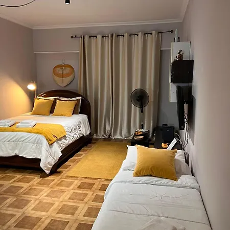 Na Amadora, Vista Da Cidade, Sossegado, A 15min De Lisboa * Amadora