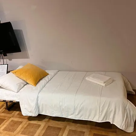 Na Amadora, Vista Da Cidade, Sossegado, A 15min De Lisboa